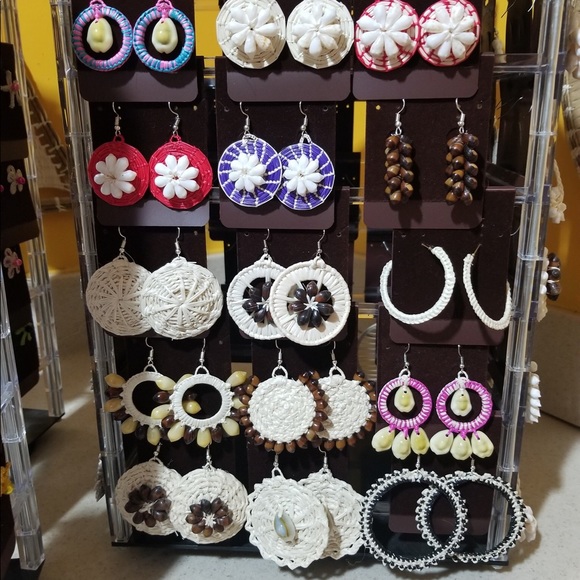 Local hand made earrings - Picture 2 of 6